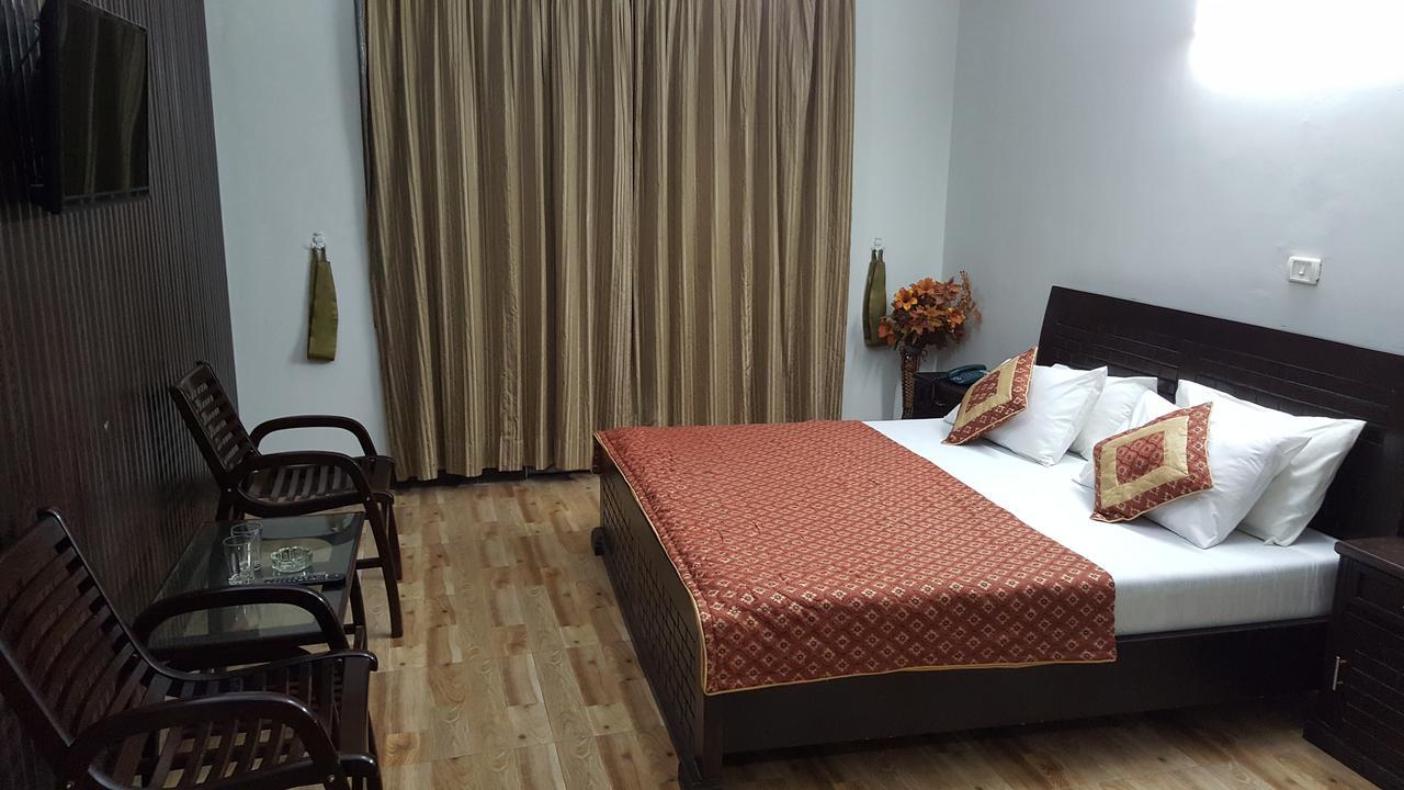 Pine Top Hotels Naran Exterior photo