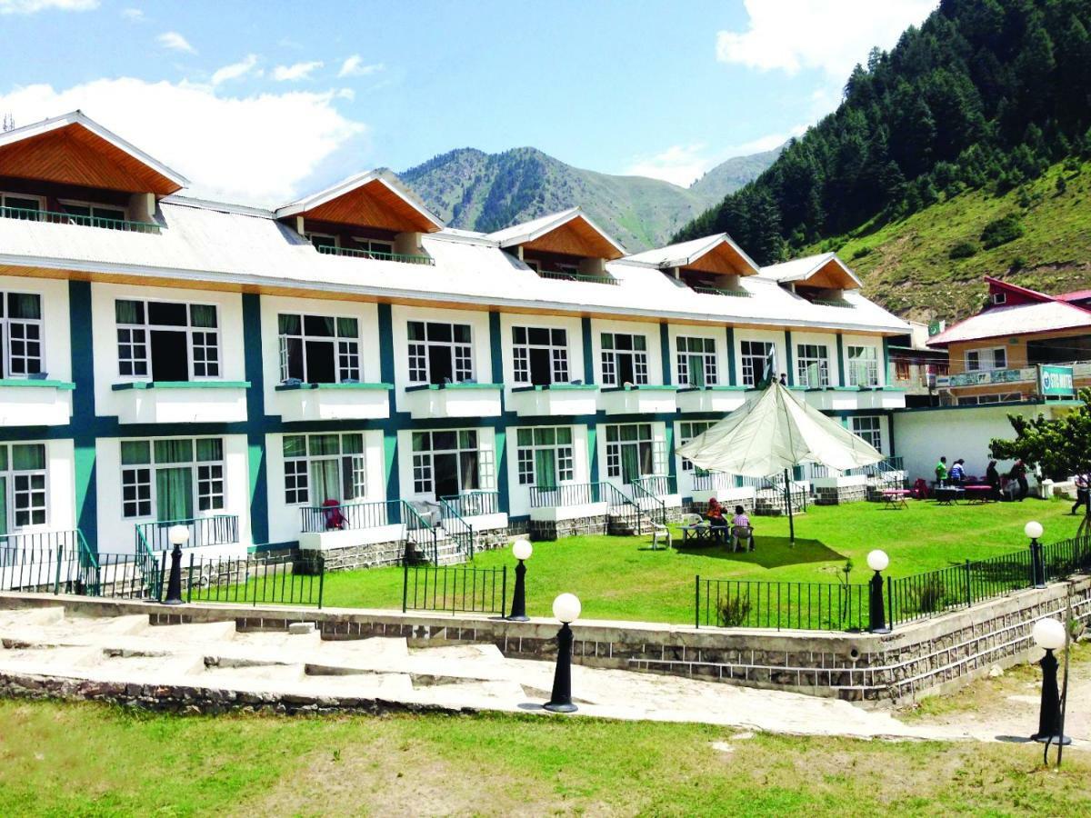 Pine Top Hotels Naran Exterior photo