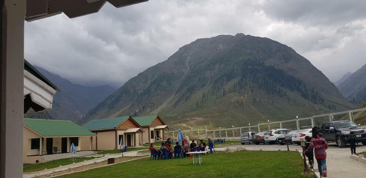 Pine Top Hotels Naran Exterior photo
